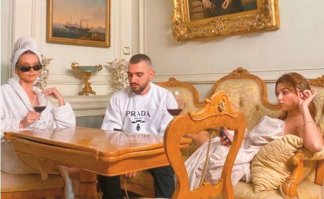 Nga Tepelena mes femrave dhe luksit, kush është reperi që “pushtoi” club-et greke greku 640x394 1