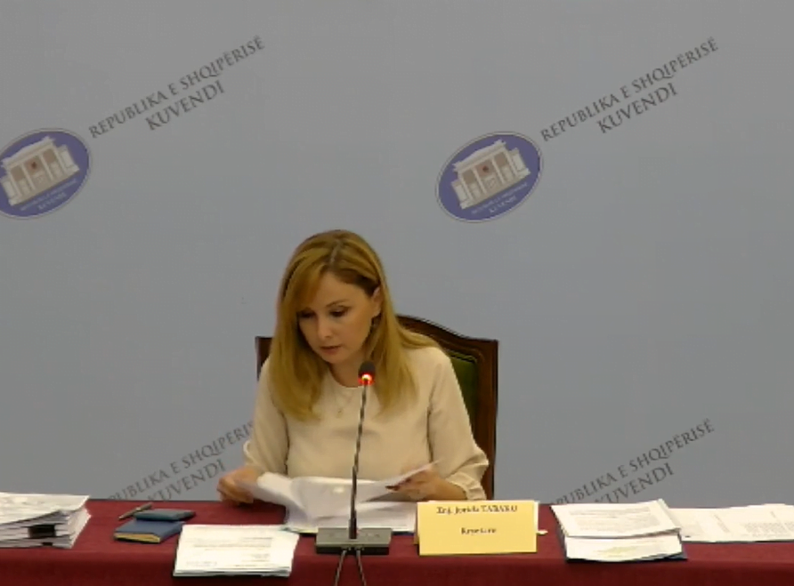 ProCredit Bank dekonspiron klientët tek PD, të dhënat përfundojnë në media jorida tabaku