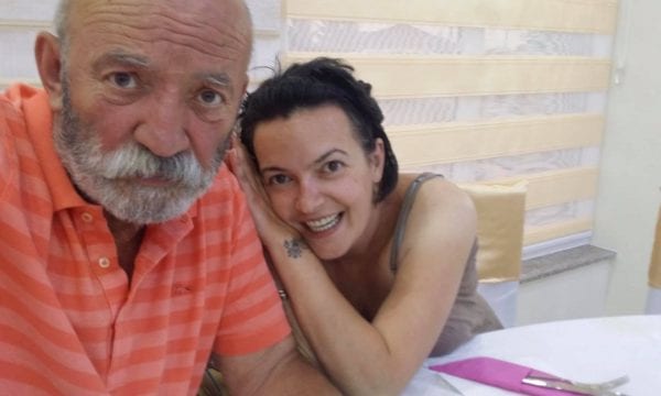 Çun Lajçi i përlotur rrëfen pengun për vajzë e ndjerë: Ndërroi jetë me shpresën se do të kurohej… lajci
