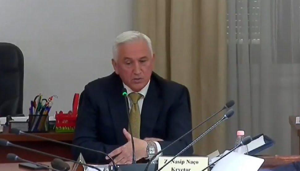 Salianji debat me Naçon për deputetin e PS: Fyeu gjithë Shqipërinë! Kryetari i Komisionit: Do merren masa, unë e kam hequr nga grupi naco