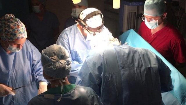 Kryhet ndërhyrja e rrallë në zemër tek QSUT, ky është doktori që realizoi këtë mrekulli operacion