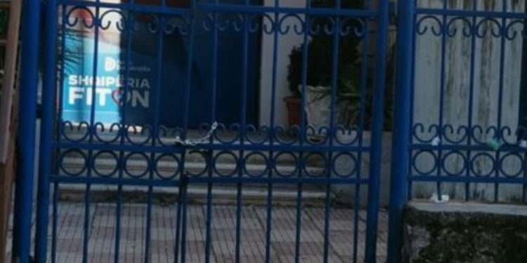 Pas Shkodrës, ndërrohen bravat e selisë së PD dhe në Elbasan pd 2