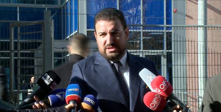 “Janë lejuar medikamente kancerogjene”/ Shoqata për Mbrojtjen e Konsumatorit kallëzim në SPAK: Ish-ministrja dhe dy drejtorë të denoncuar resuli 770x390 1 1