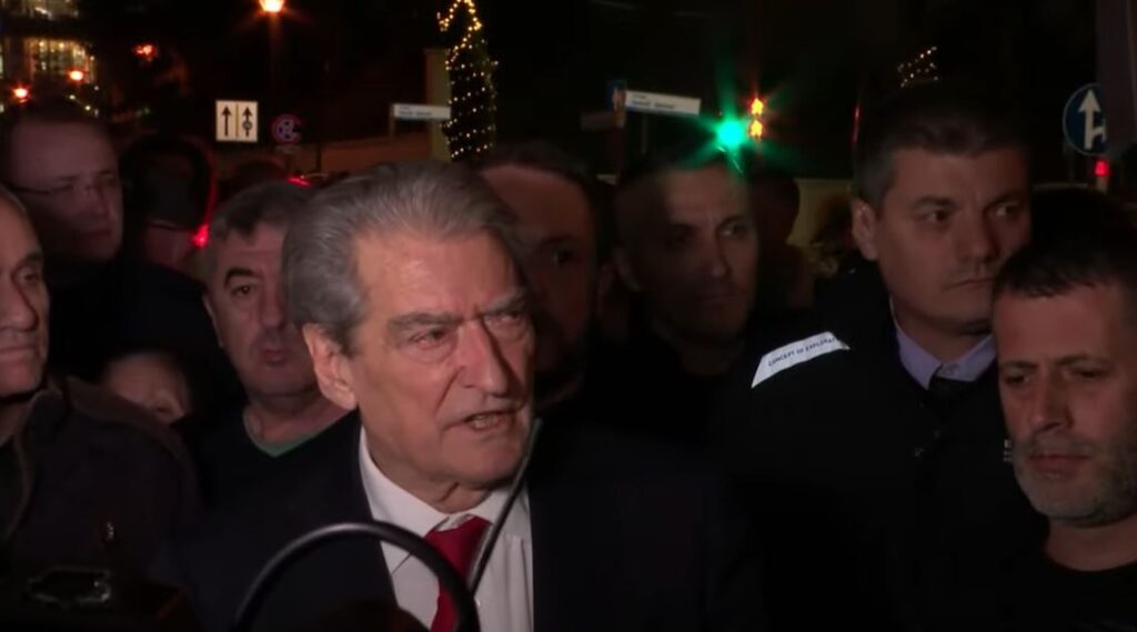 A do të protestojë kundër Bashës? Berisha: Nëse pakica nuk njeh shumicën do të mbahet përgjegjëse sali berisha prononcim