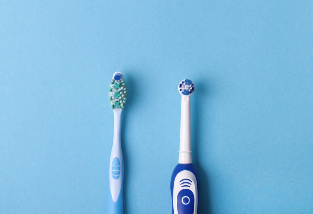 Sa shpesh duhet ta ndërrojmë furçën e dhëmbëve? toothbrush