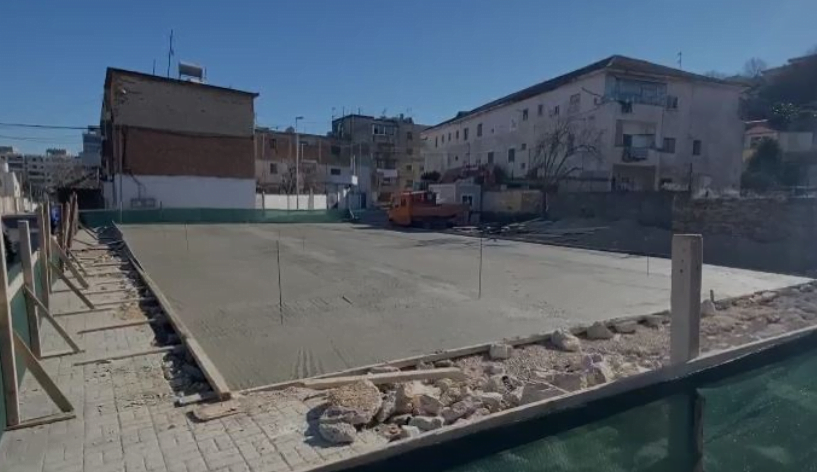 Protestë në Durrës, banorët: Pallati i ri po ndërtohet mbi themelet e të vjetrit 01
