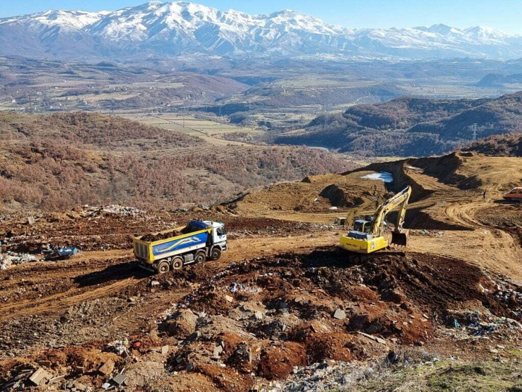 Bashkia Mat nis ndërtimin e vend-depozitimit të mbetjeve urbane 272430983 356978716427350 5880238126969873283 n
