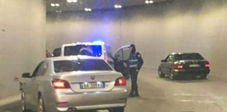 BMW përplaset me furgonin e policisë tek tuneli i ish-sheshit Shqiponja 640 0 c31f529d43cf0f12f344af6a005941be