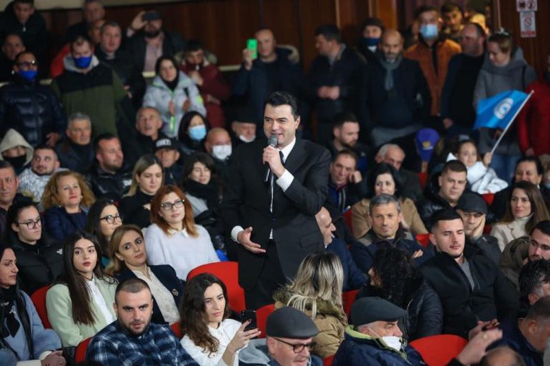 Basha publikon videon dhe paralajmëron ndryshimin e madh 800 0 61ed2f9443c30