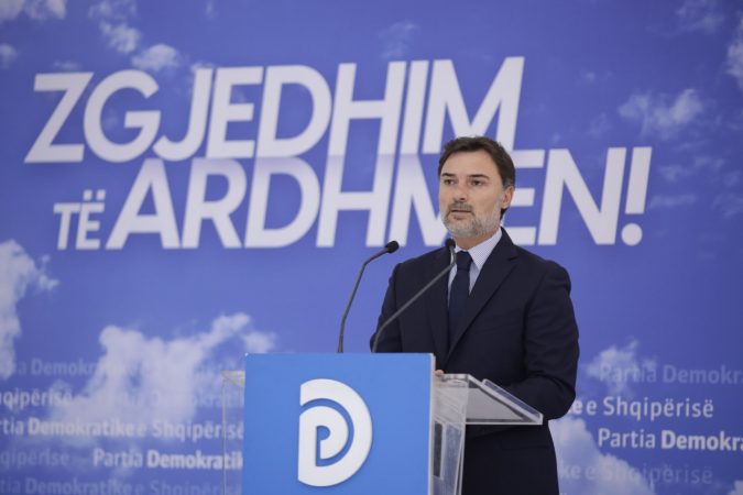 Helidon Bushati u dorëhoq, Basha ia beson Shkodrën Enkelejd Alibeajt Alibeaj 675x450 1