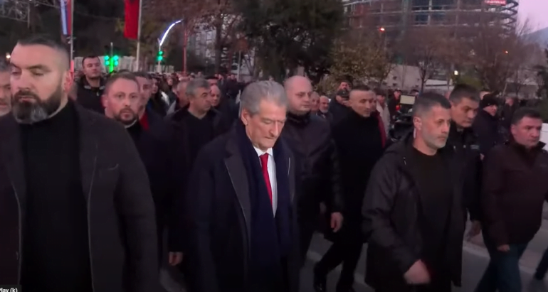 Berisha njofton protestë para selisë së PD më 8 janar Berisha 2 2 770x411 1
