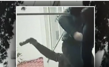 VIDEO / Momenti kur truproja i Bashës sulmon mbështetësit e Berishës me gaz Capture 77