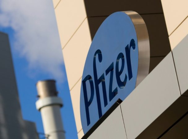 Pfizer dhe BioNTech nisin provat klinike për vaksinën kundër Omicronit Pfizer 607x450 1