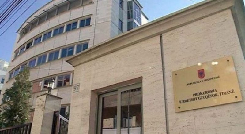 Vrasja e bujshme në Elbasan/ Prokuroria kërkon mbi 52 vite burg për dhëndrin e ish kryebashkiakut Qazim Sejdinit dhe 3 të tjerët Prok