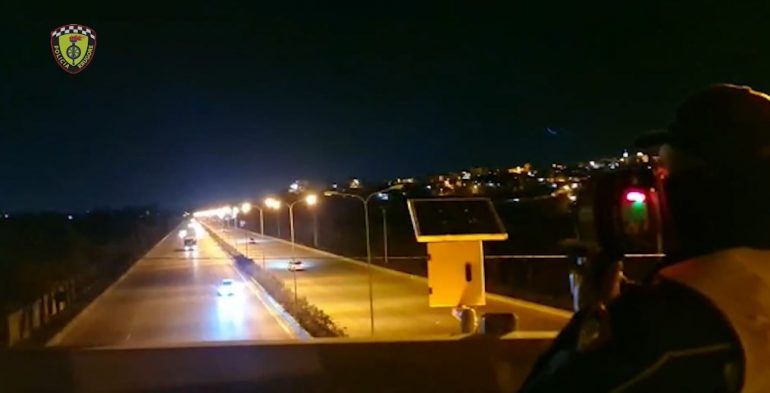 Shkelës të rregullave të qarkullimit, pezullohen 172 patenta, vendosen mbi 5 mijë gjoba Screenshot 4 29 770x393 1