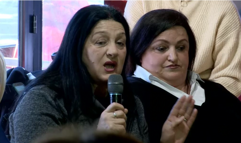 Tropojania i kujton Berishës vitin 1997: Kërkoji falje nënave të veshura me të zeza Tropojanja