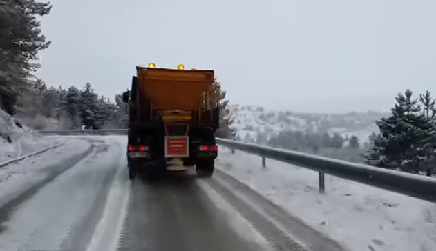 Moti i keq, ARRSH thirrje drejtuesve të mjeteve: Kini kujdes dhe vendosin zinxhirë! arsh