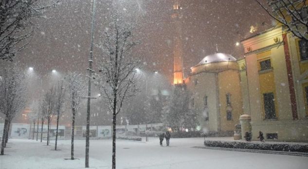 Të presim borë në Tiranë? Meteorologia bën parashikimin: Termometri do shkojë deri në -13 gradë celsius bore tirane