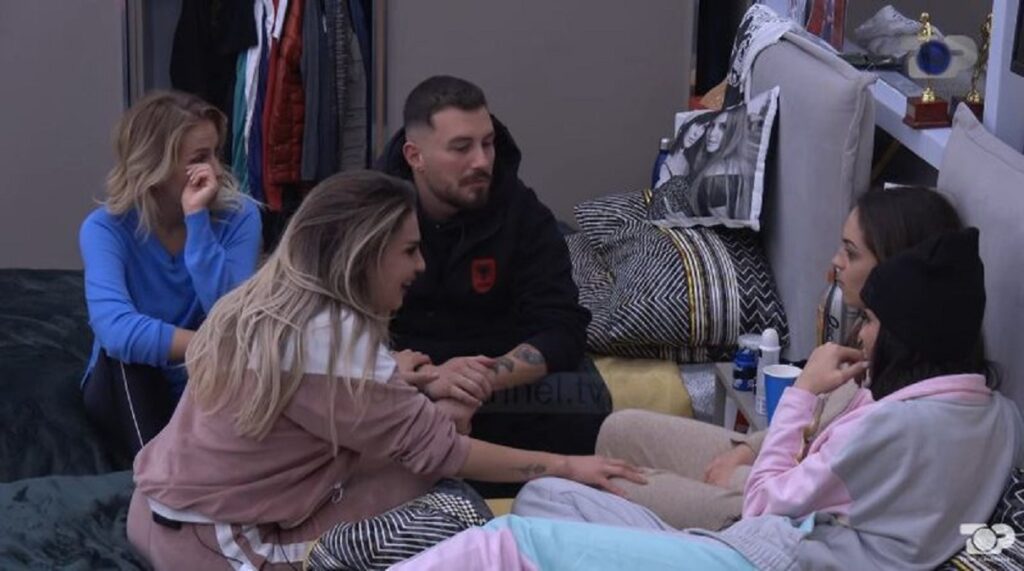 Egzona “shpërthen” në të qara pas përplasjes me Beatrixin egzona1