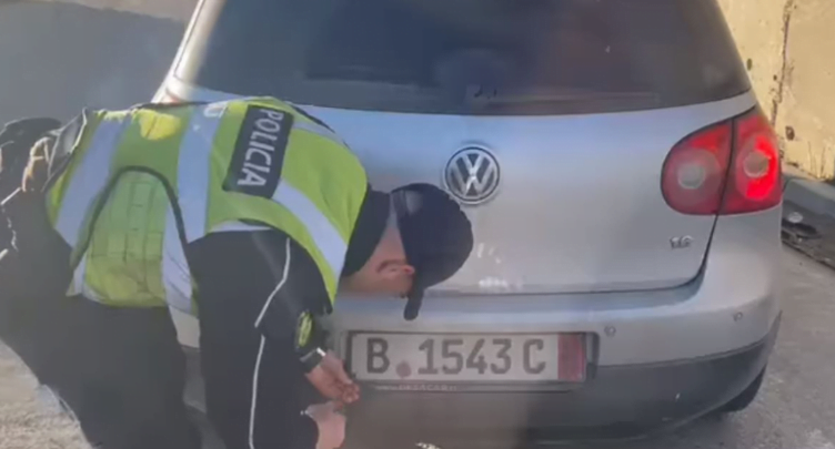 Policia Rrugore fillon heqjen e targave të parregullta të makinave ges 780x405 1 752x405 1