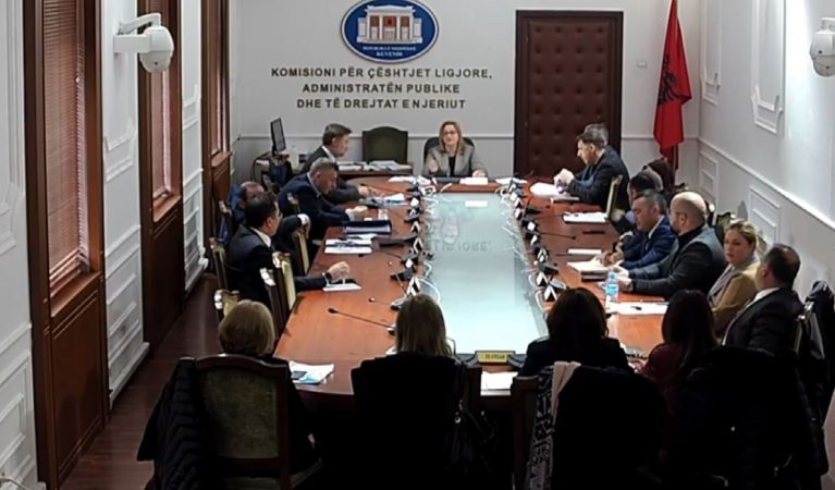 Marrëveshje ekstradimi mes Shqipërisë dhe Spanjës/ Alibeaj: Alibeaj: Kush janë përfitimet, a është kërkuar nga qeveria shqiptare njohja e Kosovës? ligje 767x450 1