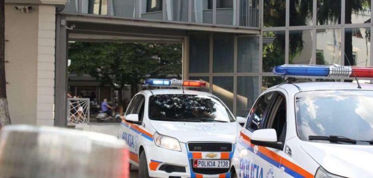 Arrestohen 11 persona në Tiranë, ja për çfarë akuzohen policia tiranes6 933x445 770x367 1