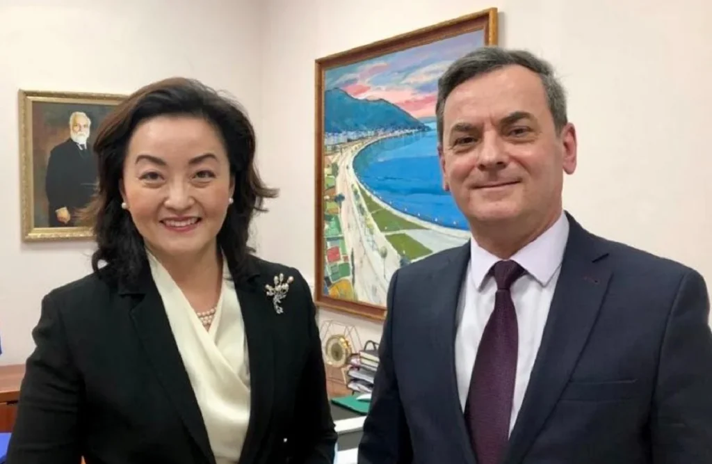 yuri kim sokol sadushi.jpg