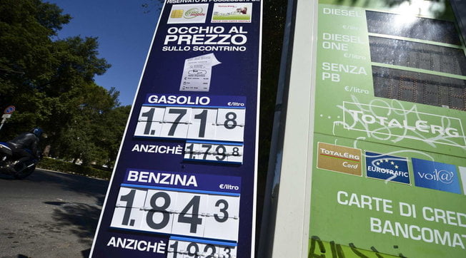 Rritet çmimi i naftës dhe benzinës në Itali, shifrat më të larta që prej 2012 105613340 3b6b14df 1fcd 4731 aed8 115115c2f144