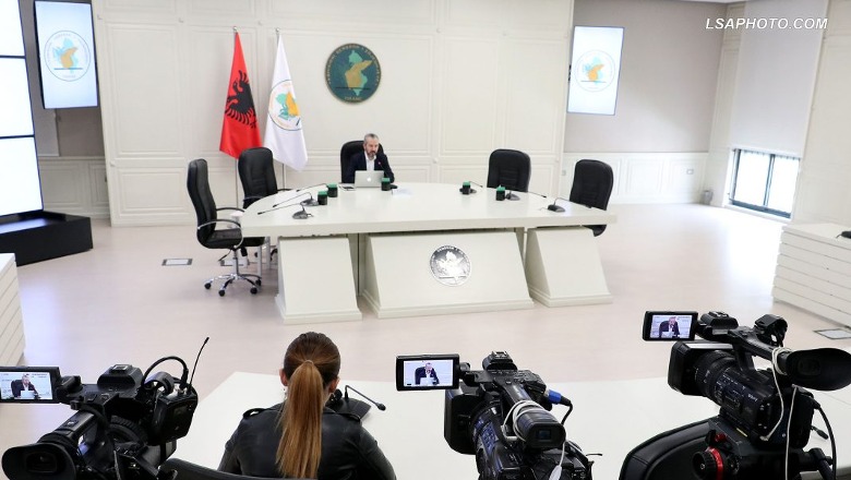 Zgjedhjet e 6 marsit, dorëzohen në KQZ 20 kandidatë për kryetar bashkie!