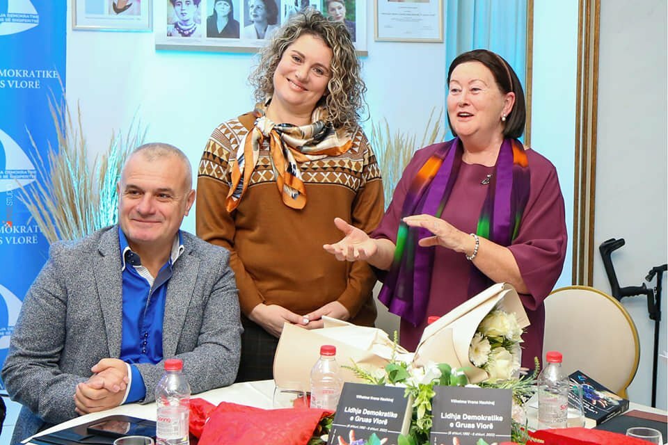 FOTOT / Liri Berisha nis rrugëtimin politik, shfaqet në Lidhjen Demokratike të Gruas 1 273284204 358985316228230 5976049919613619869 n