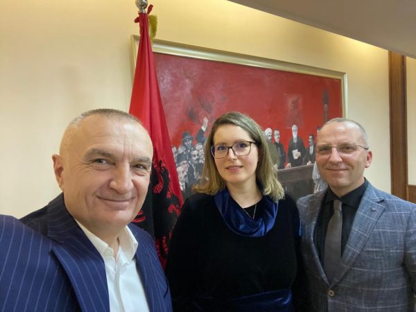 “Padi në Prokurori Kuvendit për falsifikim”, Meta: Ky skandal shumë i rëndë, duhet të marrë menjëherë përgjigje ligjore! 273429729 487367642758476 8905405461470645329 n 600x450 1