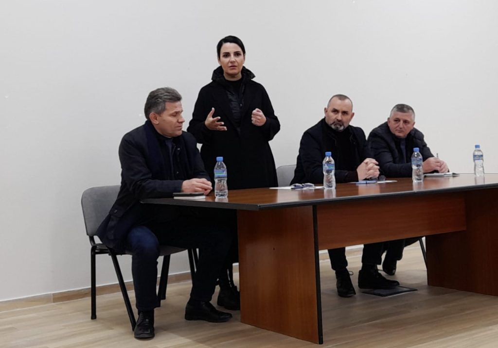 Balluku dhe Manja prezantojnë para strukturave lokale të PS në Dibër kandidatin Rrahim Spahiu 297e68be 9ac8 4307 8137 262eaab79d87