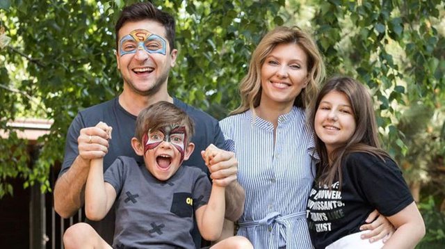 Dikur ish komedian, kush është Zelensky, Presidenti ukrainas që po sfidon Putinin 640 0 62177f8c5cd7d