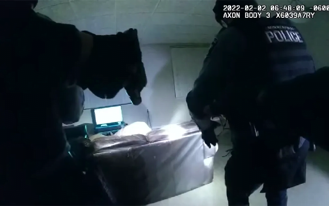 Policia publikon pamjet e vrasjes së të riut me ngjyrë gjatë kontrollit 666