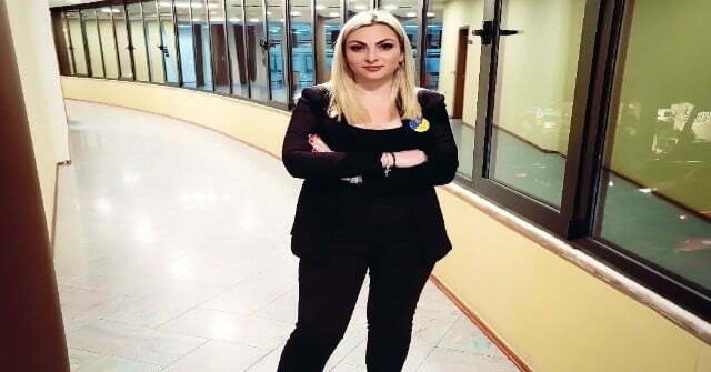 Si po e përjetojnë ukrainasit në Tiranë, situatën mes Rusisë dhe Ukrainës 89ec5f9b04ee45f4a8d7c94e0764d4b9
