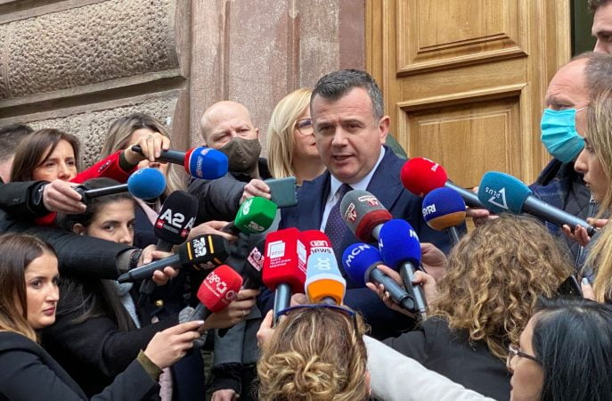 Në pritje të vendimit të Kushtetueses, Balla: Meta, partitë politike e kushdo tjetër tani duhet të heshtin! Balla ok 687x450 1