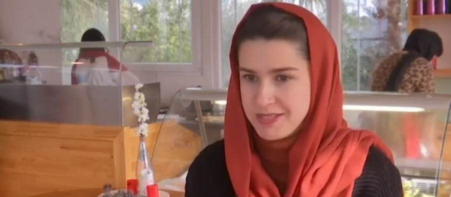 VIDEO / Quhet “Kabul-Shëngjin”, dy vajza afgane hapin restorant në Shqipëri Capturea 905x395 1
