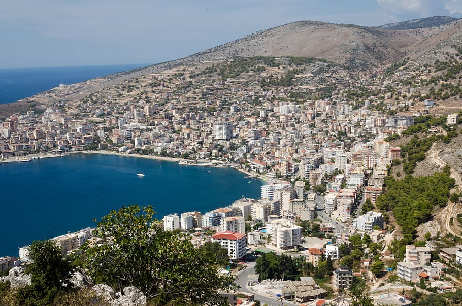 Policia arreston shefen e IMT-së dhe shpall në kërkim biznesmenin e njohur në Sarandë E2EFA22E 9B68 44A4 9230 B2216AB6FE45