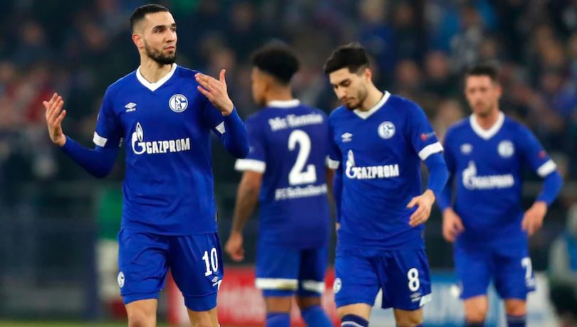 Ekipi gjerman Shaklke 04 bojkoton Rusinë, heq nga fanellat fjalën “Gazprom” Ekipi legjendar gjerman bojkoton Rusine heq nga fanellat fjalen Gazprom