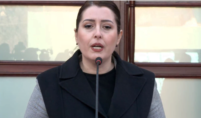A do ndryshojnë masat anti-COVID? Manastirliu: Po rishikojmë afatin e dozës së tretë dhe karantinën Untitled 5