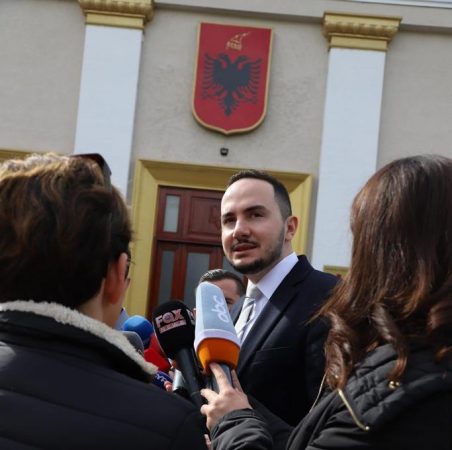 “Janë të përfshirë 4 ministra”, Salianji: Rama i fshihet përballjes për inceneratorët WhatsApp Image 2022 02 17 at 12.57.31 PM e1645099139223 452x450 1