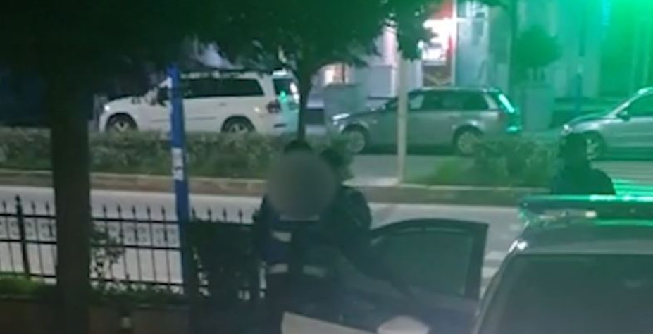Qëlloi me armë në ajër më pas kërcënoi me policinë, arrestohet 38-vjeçari në Kamëz arrestim 2