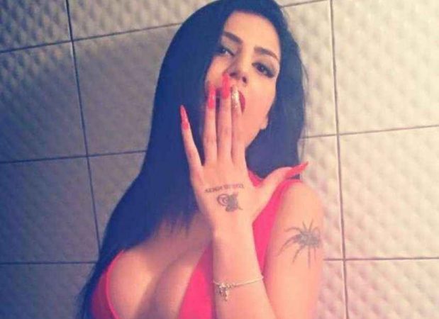 “Prostitucion e lidhje me vrasës”, konkurrentja e “Për’puthen” reagon për të shkuarën e errët auto auto 12642492 179300402433360 4434929709810116977 n15320078351643615932 e1643623231831 619x450 1