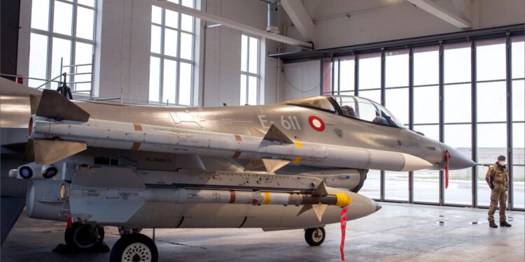 NATO nis mijëra trupa dhe avionë luftarakë në Evropën Lindore avion 750x375 1