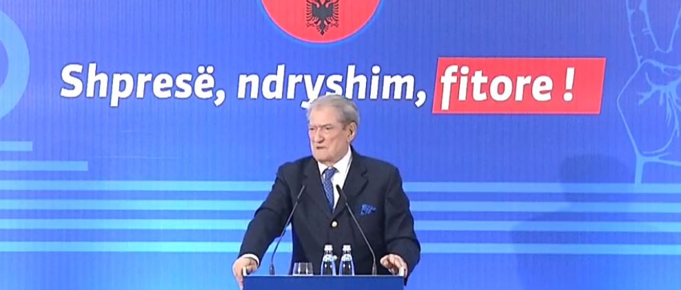 Berisha në Lushnjë: Rama ka rrëmbyer logon e PD dhe ia ka dhuruar pengut berisha 2