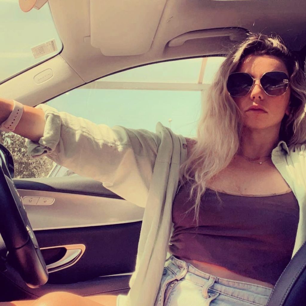 Kamioniste që 19-vjeç! Njihuni me vajzën shqiptare që ka habitur Italinë 1 bianka6