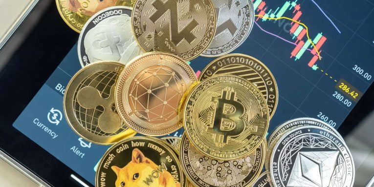 Mashtrimet e teknologjisë së lartë: Si piratët vjedhin miliona nga ata që duan të blejnë token?! crypto 765x383 1