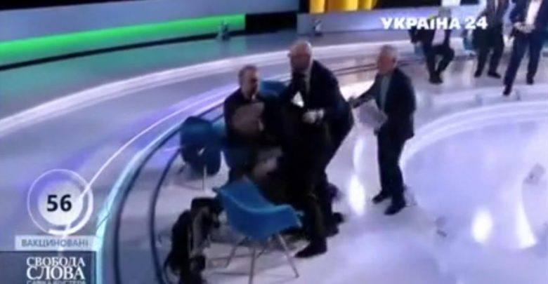 Gazetari ukrainas përleshet në studio me deputetit ukrainas pro-rus, Nestor Shufrych debati 780x405 1