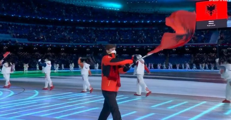 Nisin Lojërat Olimpike Dimërore në Kinë, valëvitet edhe flamuri shqiptar denni xhepa 770x400 1