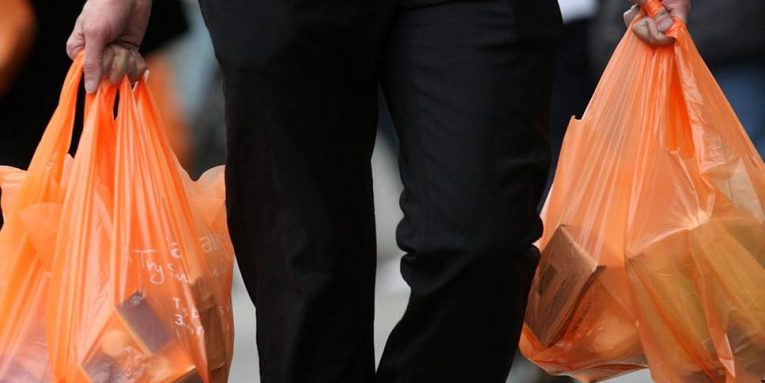 S’ka qese plastike nga 1 qershori – Kumbaro: Gjoba për prodhuesit dhe qytetarët qeset 9 765x383 1